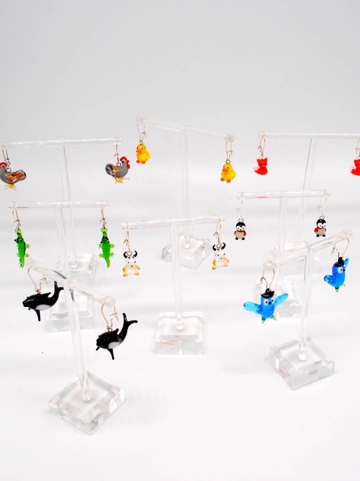 Boucles d'oreilles miniatures en forme d'animaux pour la vente par WGK Glass Art Inc
