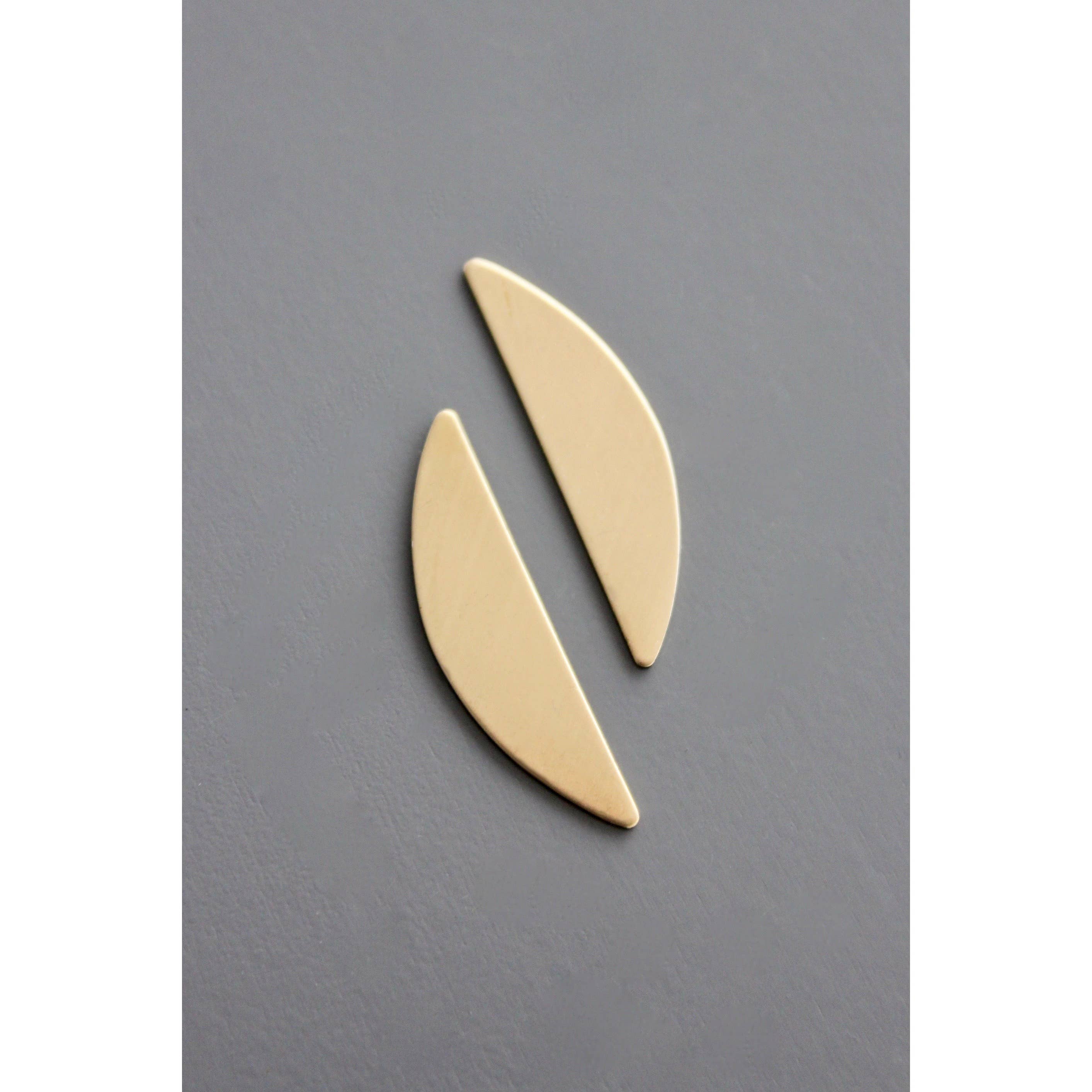 David Aubrey Jewelry - Wholesale Stud/Post Earrings - BKNE60 Half moon brass post earrings2