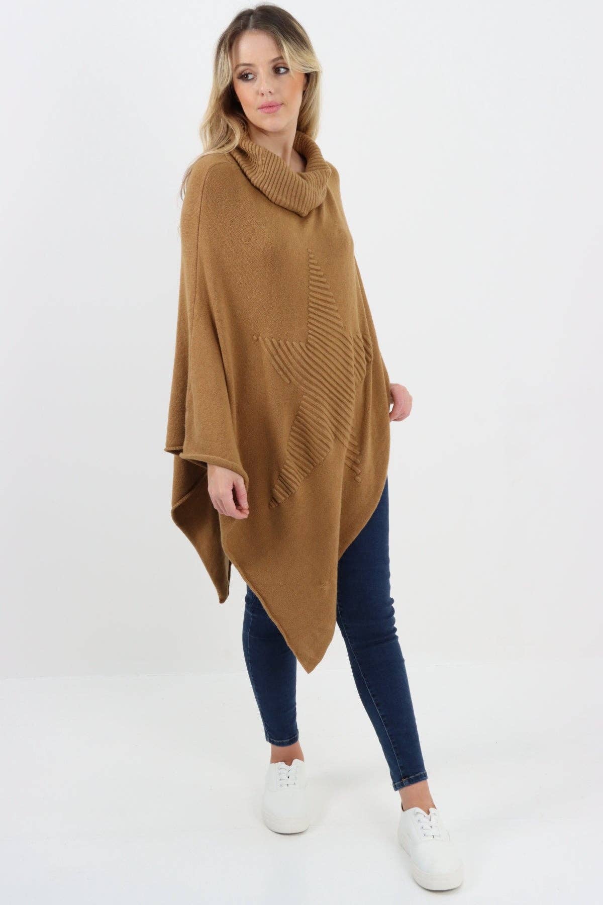 Miss Bold – Engroshandel Poncho - Dame – Italiensk strikket lagenlook poncho med stjernemønster og rullekrave3