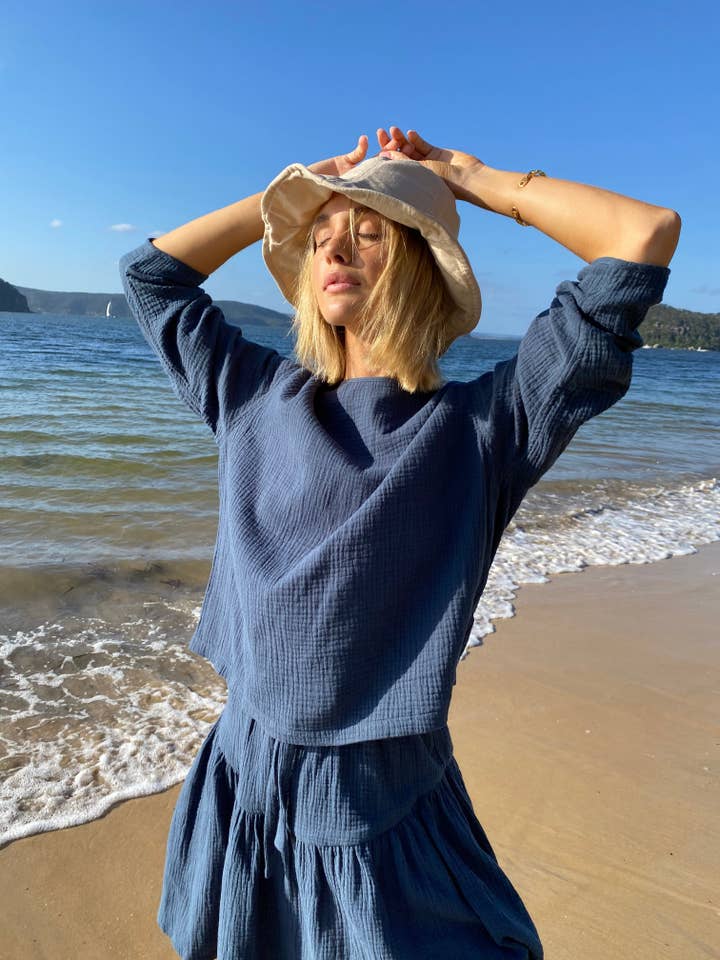 Honour Apparel - Wholesale Knit top – Women's - The La La Top9