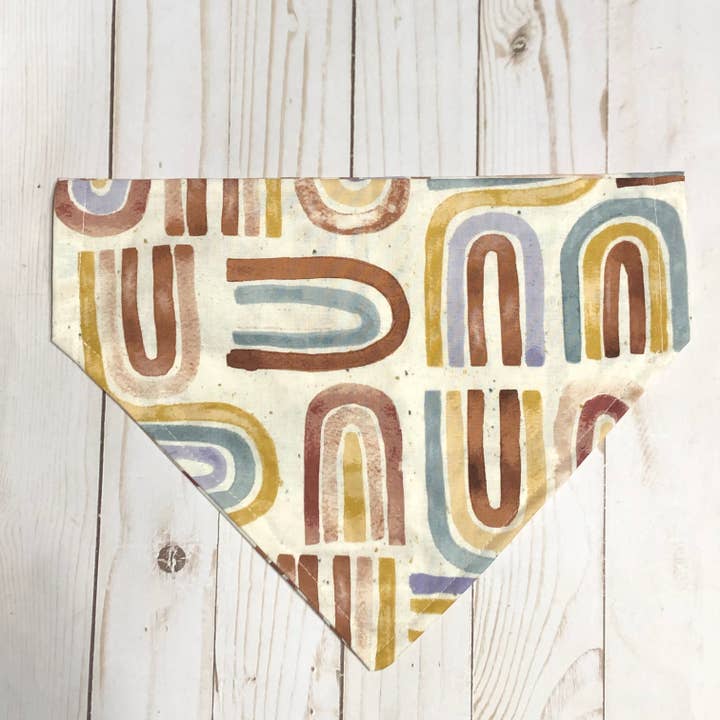 MDStickerShop – Engroshandel Bandana - Hund – Akvarel abstrakte regnbuer print stof kæledyr bandana