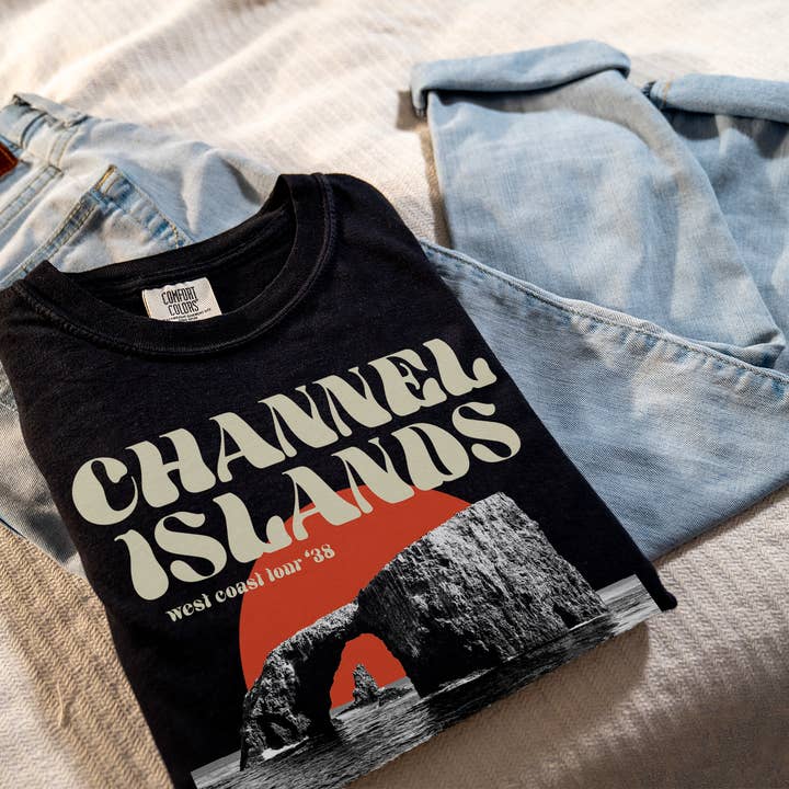 Shirt in het nationale park van de Kanaaleilanden voor wholesale door Shannon Nichole Art