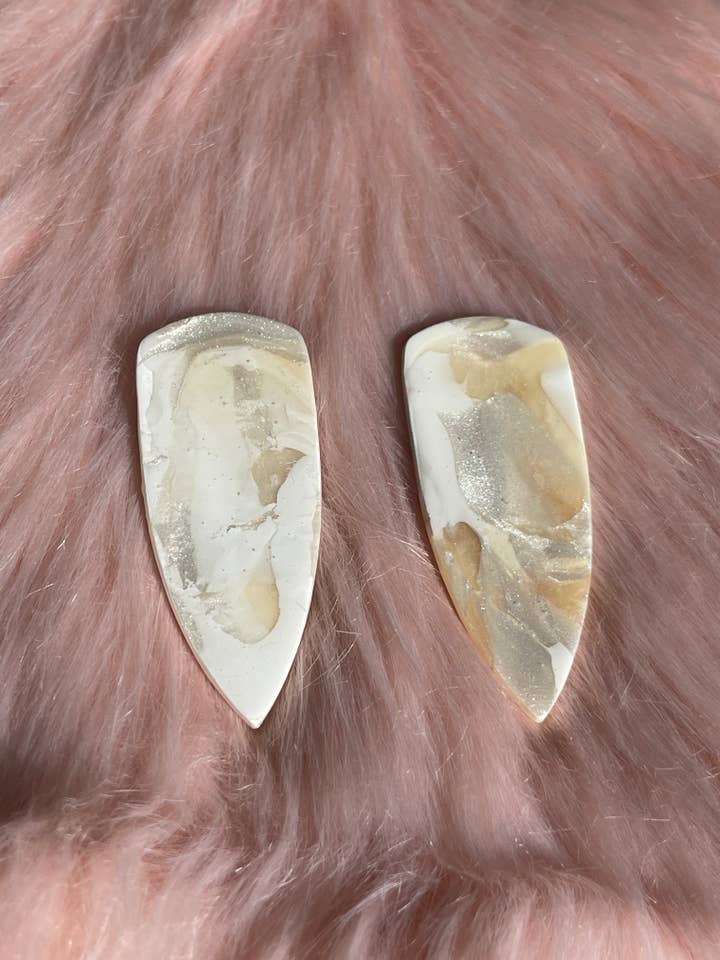 White Quartz Dagger for wholesale by The Clayed Peach