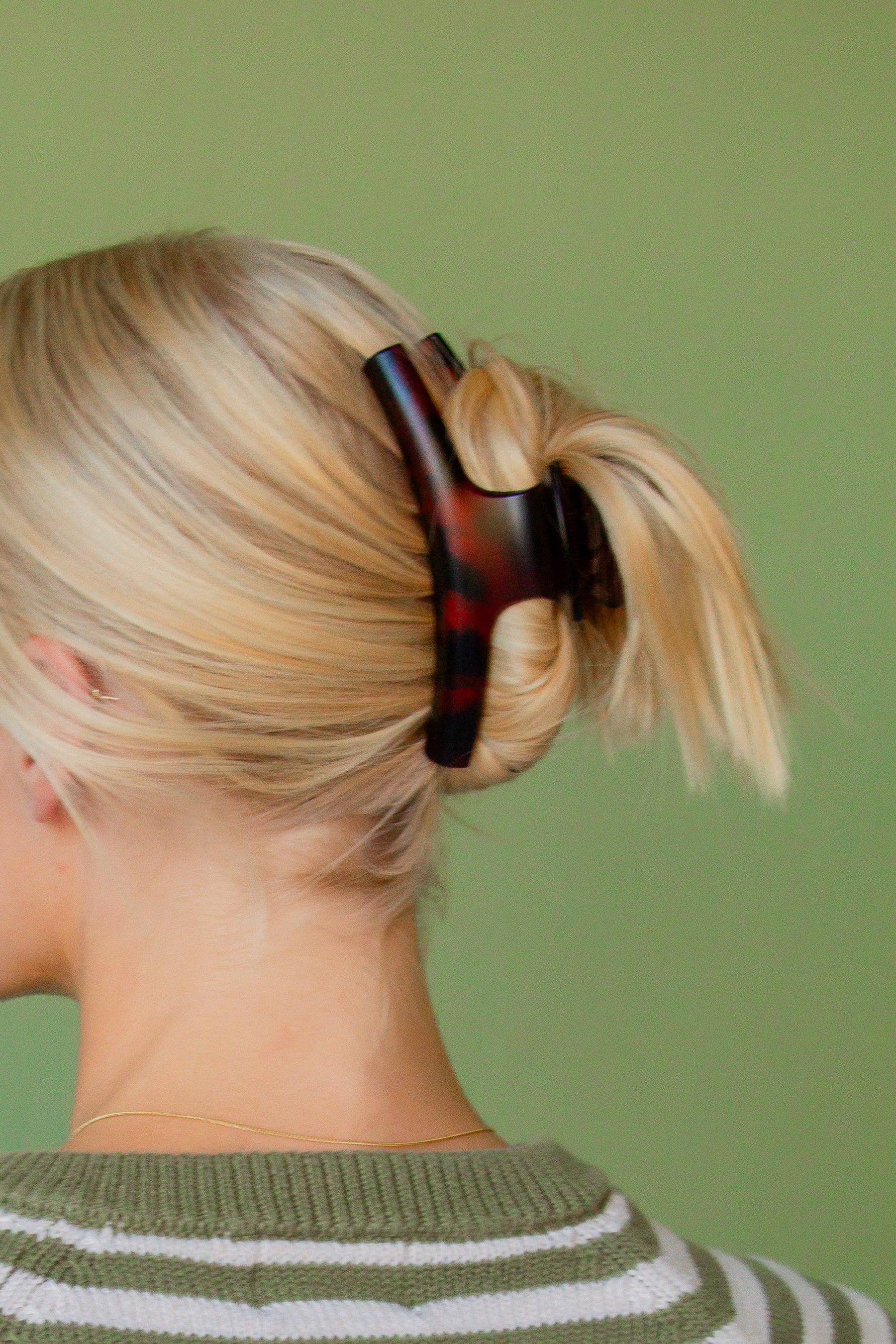 Shop Andi - Wholesale Hair Clip - Women's - Fall Curved Claw Clip2