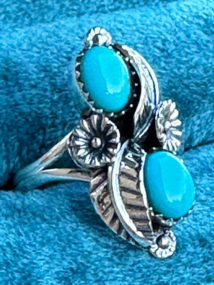 Blommande Kingman Turkos & Sterling Silver Ring för wholesale av Nizhonitradersllc
