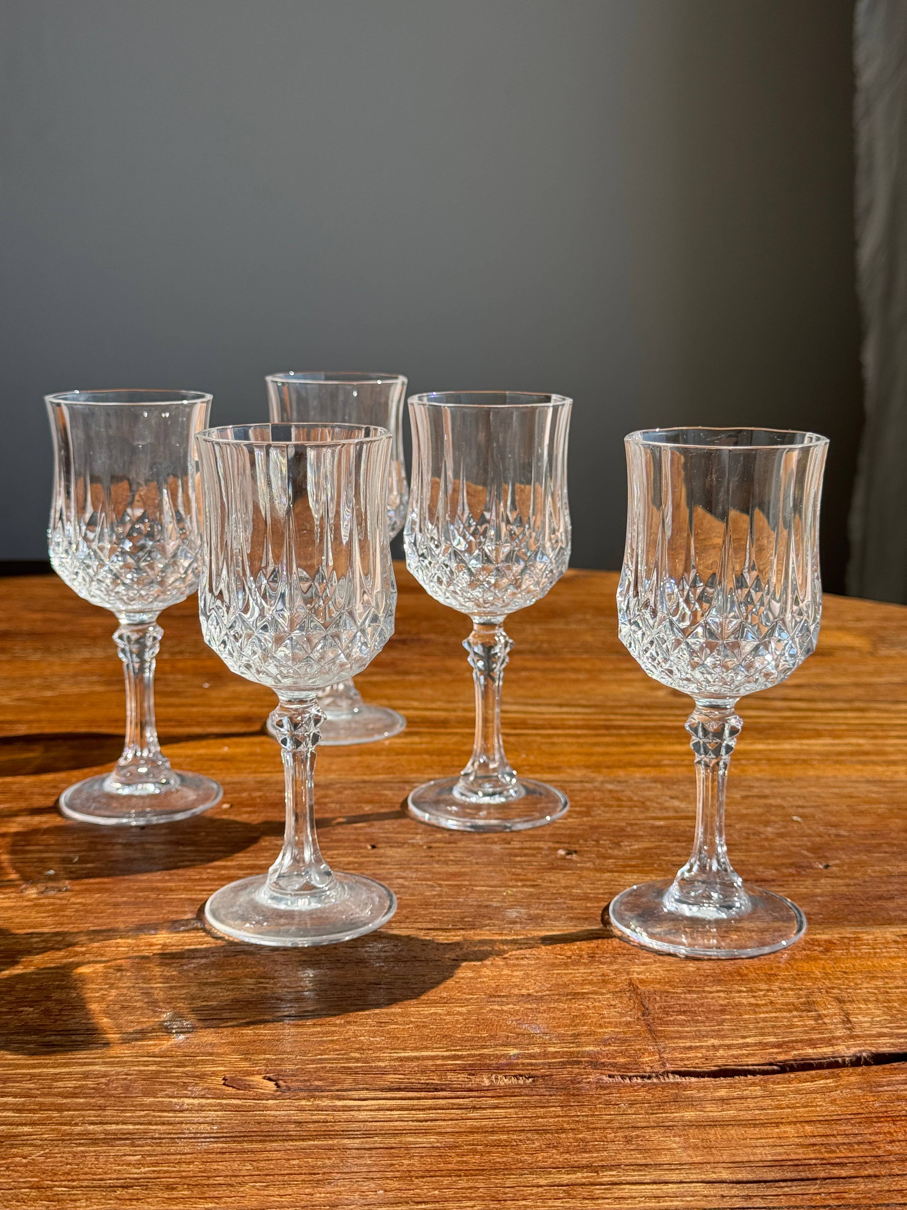 Office Objets - Wholesale Wine Glass - Set of 6 small diamond-cut crystal glasses H14.515