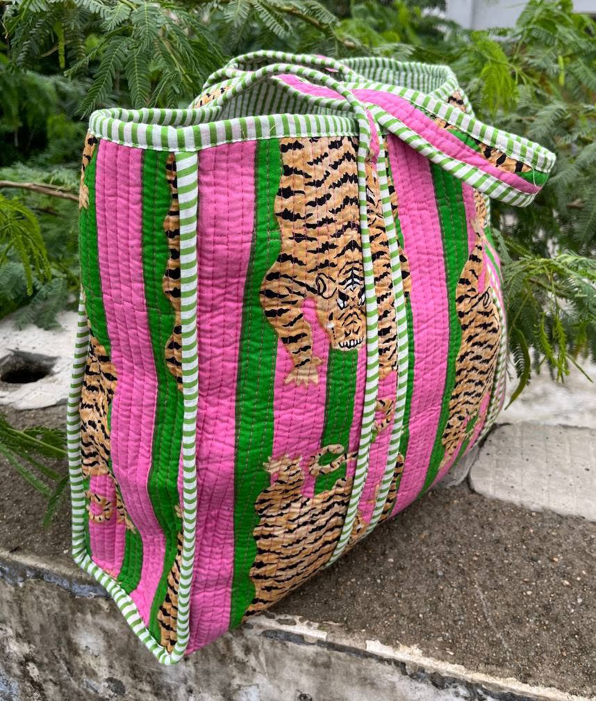 bhavnas boutique – Großhandel Lebensmittel-/Einkaufstasche – Baumwoll-Stepp-Jhola-Tasche mit Tiger-Motiv für Damen3