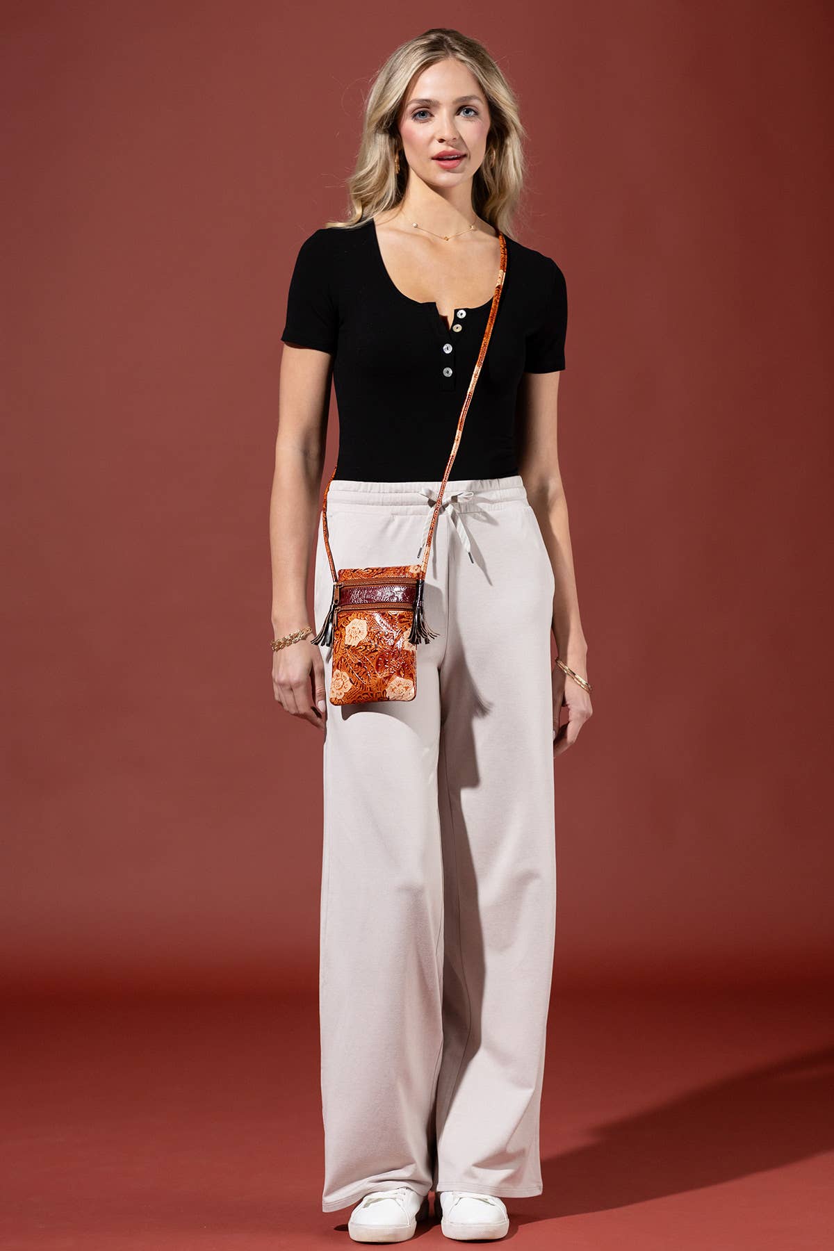 MAGNOLIA Håndmalet Ægte Læder Mobiltelefon Taske for engroshandel på Faire3