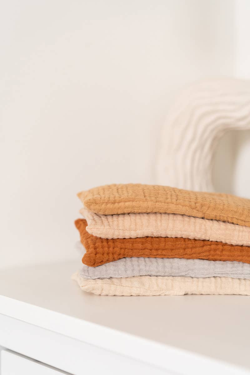 La Petite Leonne - Wholesale Spa/Therapy Pillow - Weighted eye pillow (Unscented)1