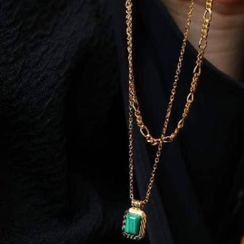 LanLivia – wholesale Pendant/charm necklace – Double-Chain Malachite Pendant Necklace
