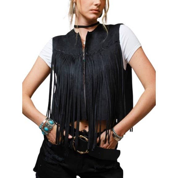 Gilet court en daim avec empiècement à boucle et accents de franges en cascade pour la vente par Blue Bunny Inc