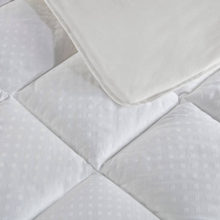 Olliix - Wholesale Mattress Pad/Protector - Lightweight Modern Dobby Cotton Waterproof Mattress Pad4