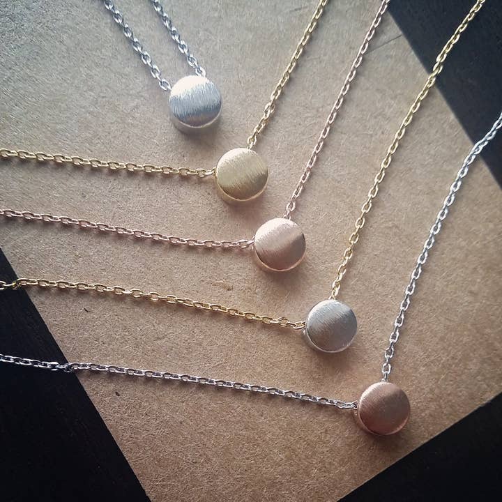 Colar Small Dot por atacado de Kipepeo