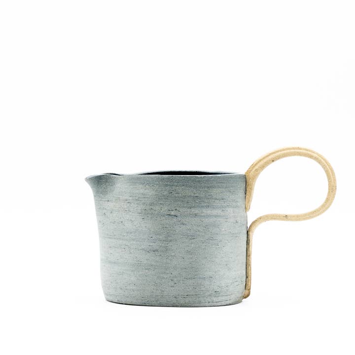 Karen Dawn Curtis – wholesale Jug – 500 ml Hand-thrown Ceramic Stoneware Gravy Jug2