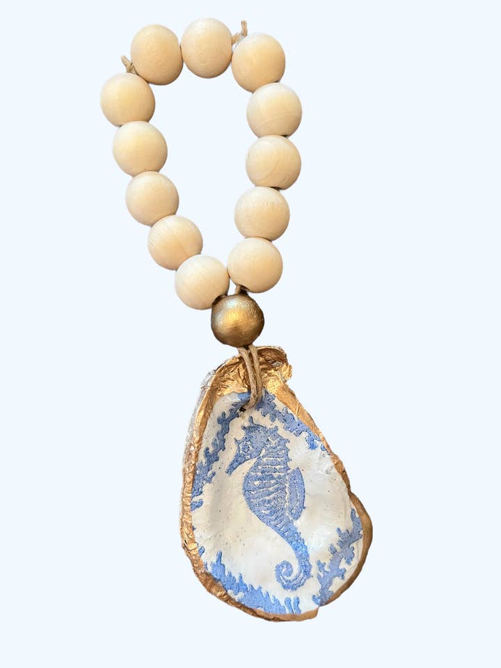 Motif hippocampe - Breloque en forme de coquillage d'huîtres pour la vente par Shore Hustle