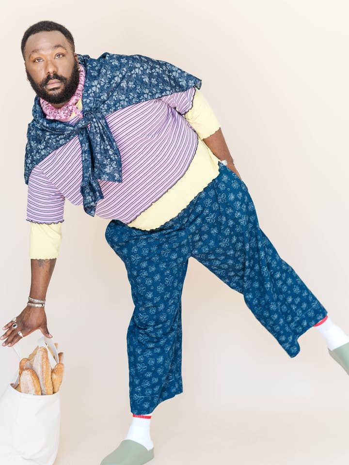 Nettle Studios - Wholesale Button Down Shirt - Unisex - Size Inclusive Plus Size Unisex Floral Chambray Button Up24