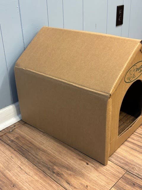 Designer Pet Products, LLC - Venta al por mayor Rascador - Gatos - Casa para gatos con rascadores – Tamaño mediano, duradera6