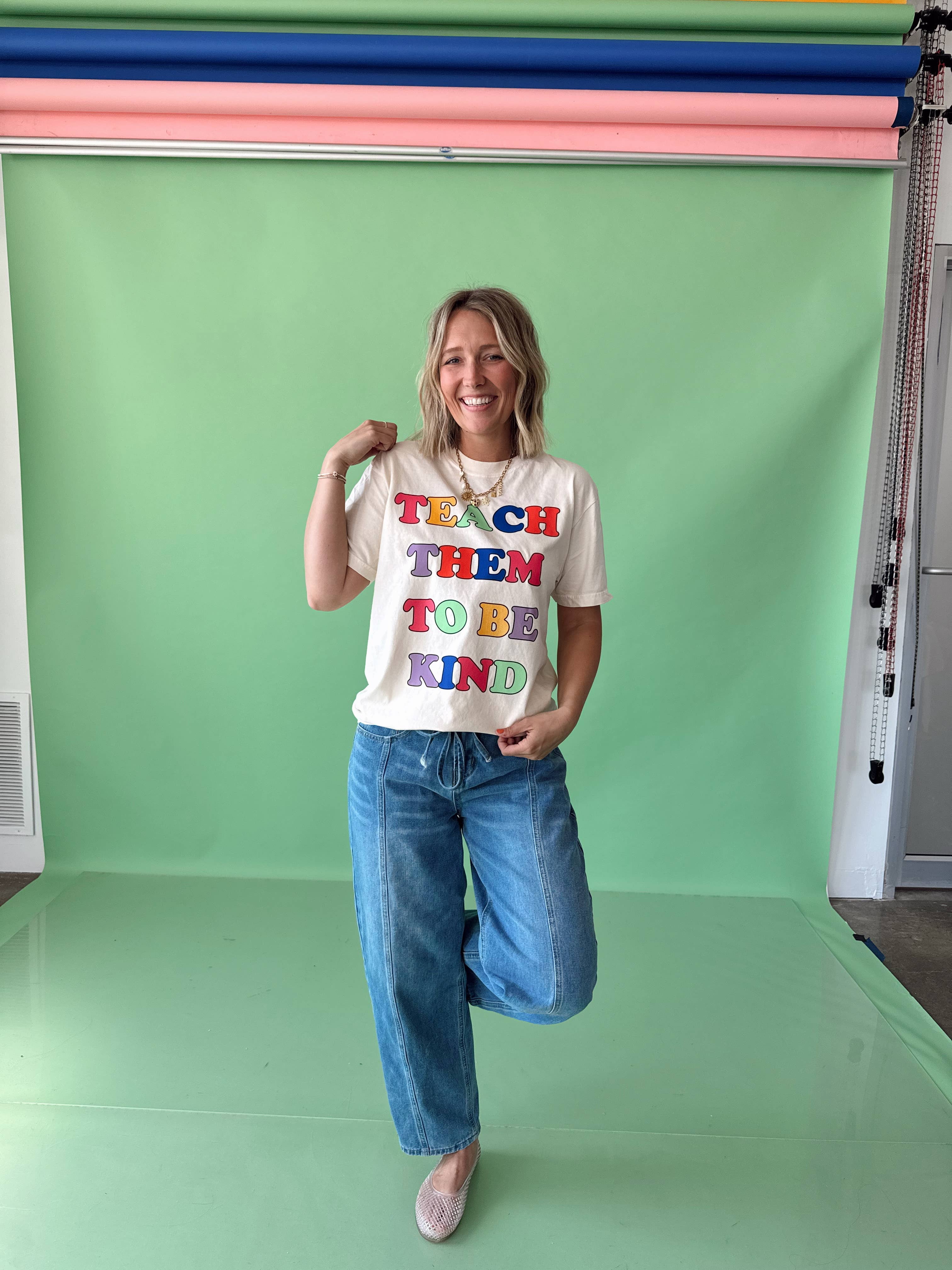 Jules Co - Wholesale Screen Printed T-Shirt - Women's - Teach Them to be Kind Tee0