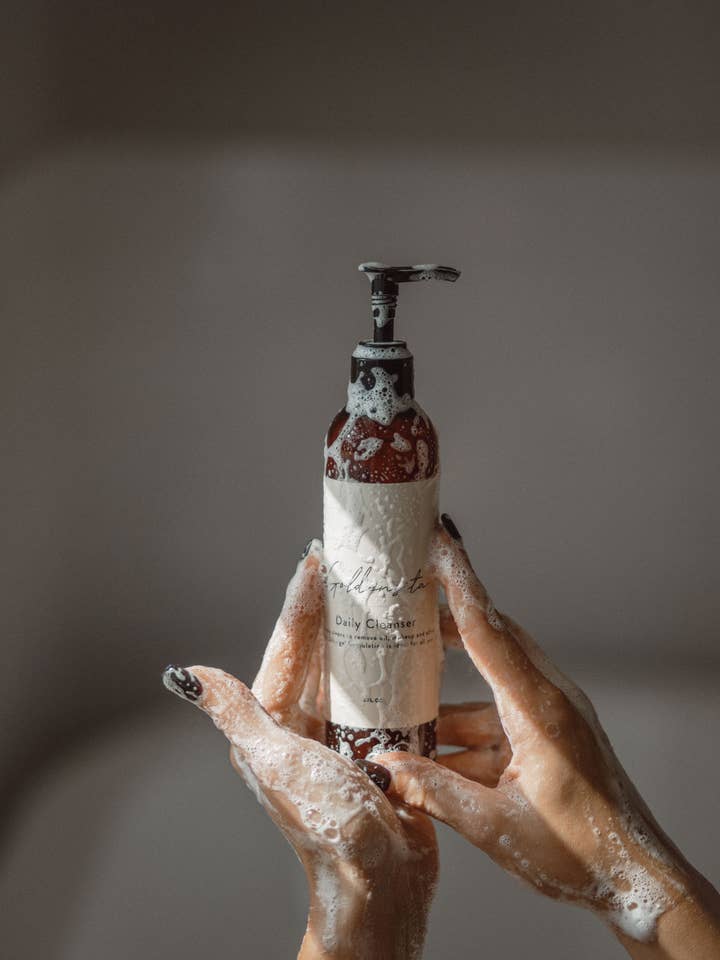 Daily Cleanser for wholesale by Goldensita