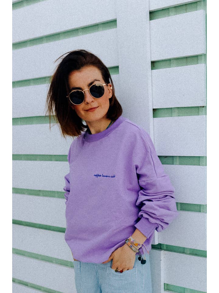 Dont Grow Up - Wholesale Graphic Sweatshirt - Women's - BIG COFFEE LOVER ON PURPLE - SWEATSHIRT (DELIVERY APPROX. 14 DAYS)1