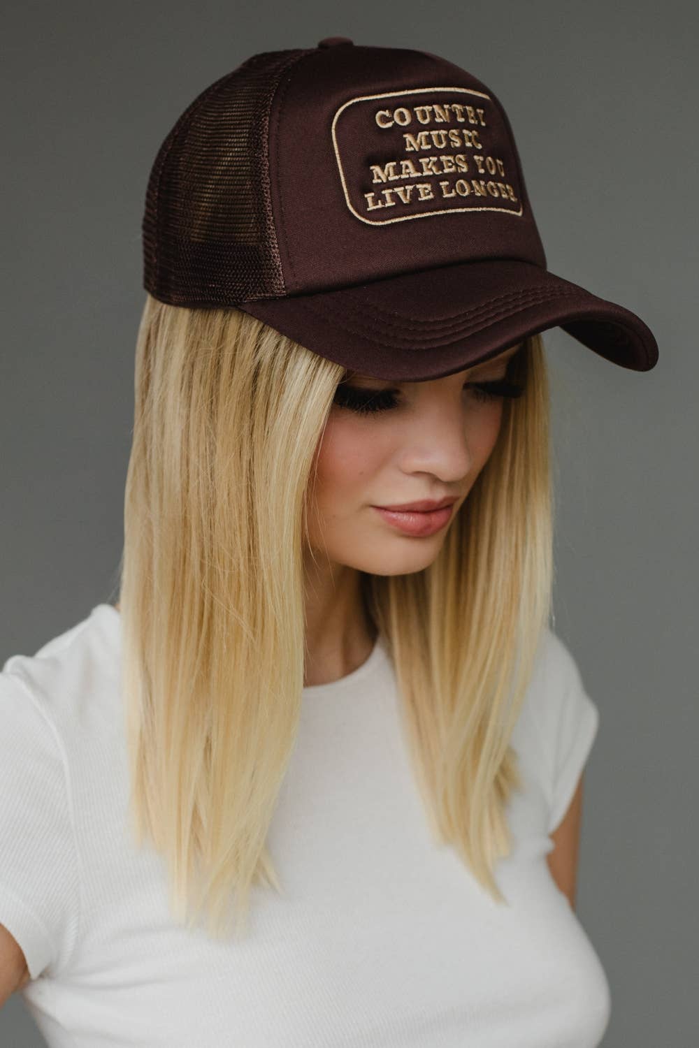 Panache Apparel Co. – boné - Mulher por atacado – Chapéu de Caminhoneiro Castanho de Música Country Faz Você Viver Mais Tempo3