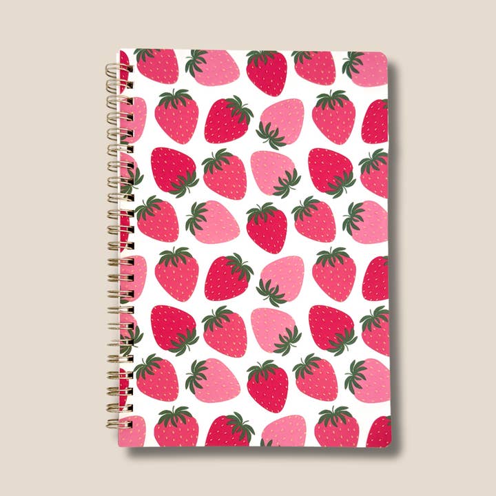 Fraises | Cahier à spirale | Journal pour la vente par Pretty Pages