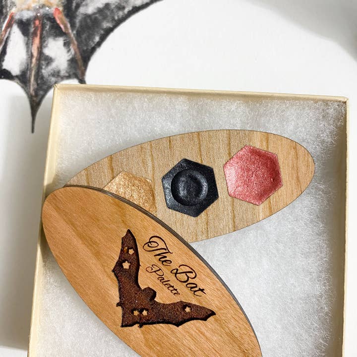 Alexa K – wholesale Palette/mixing tray – The Bat Watercolor Palette / Artist Made Art Supplies1