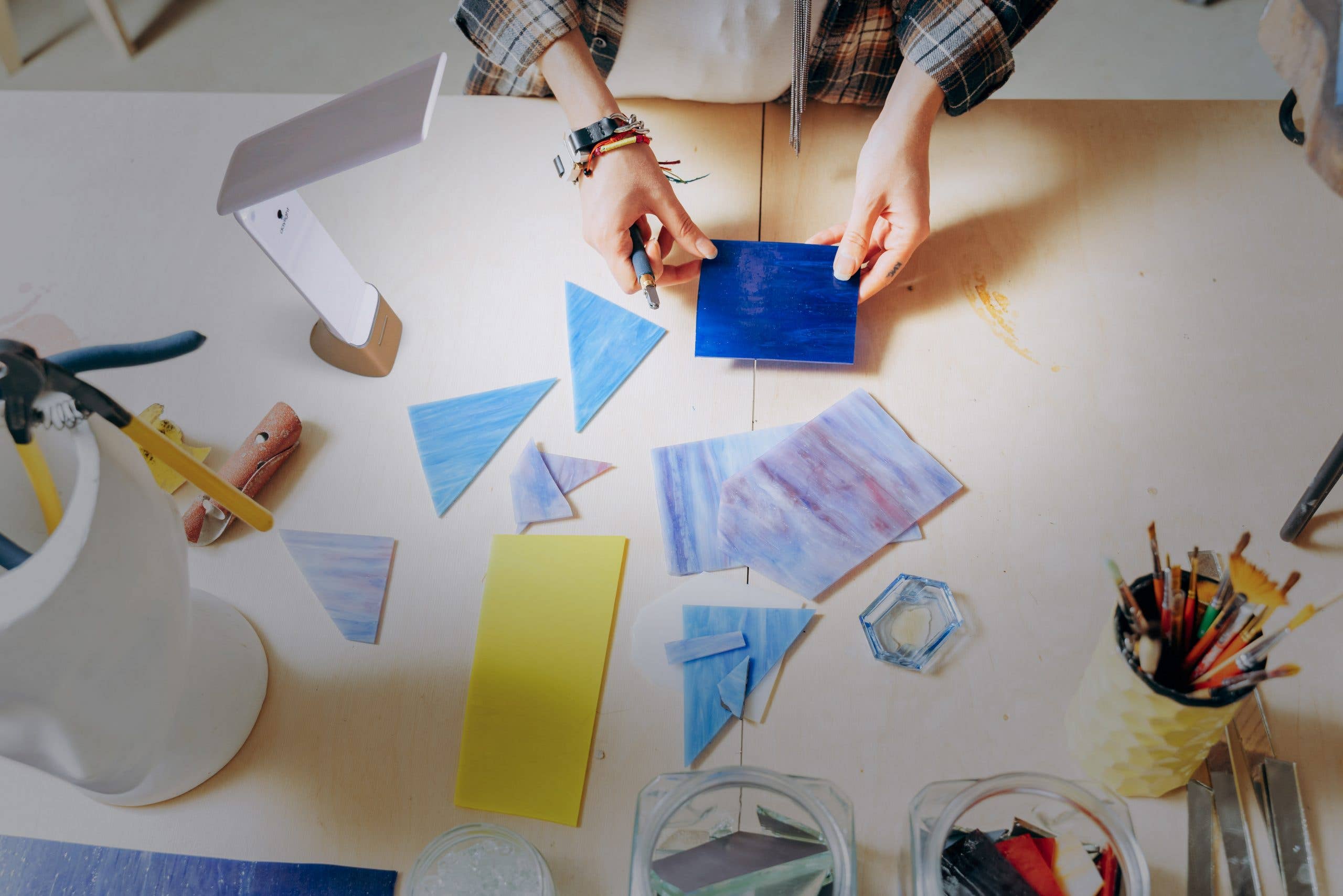 Daylight Company - Wholesale Accent/Desk Lamp - SmartGo™ Travel Lamp7