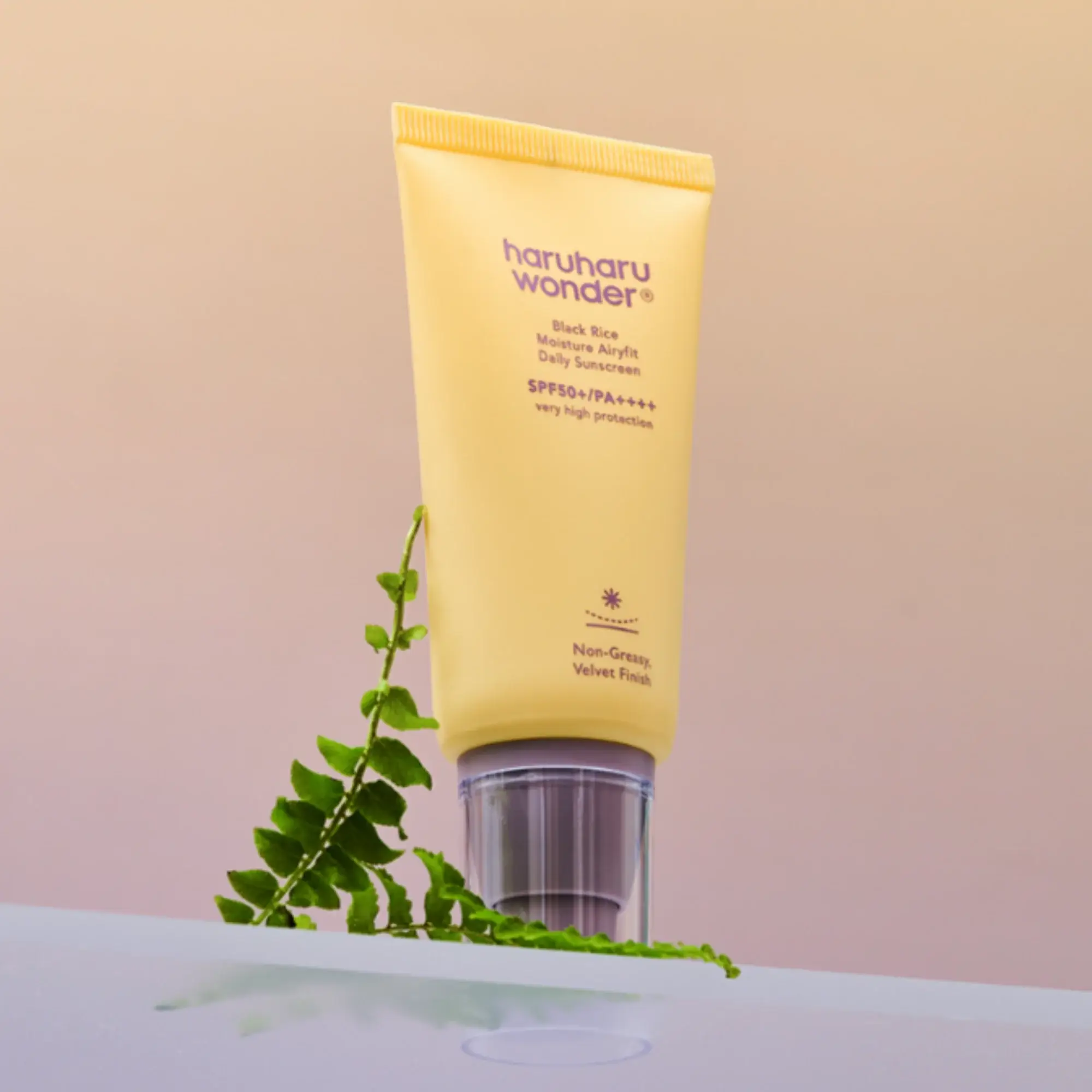 Kosmic - Kbeauty Skincare - Vendita all'ingrosso Creme solari - [HARUHARU WONDER] Protezione solare ariosa idratante al riso nero 50 ml1