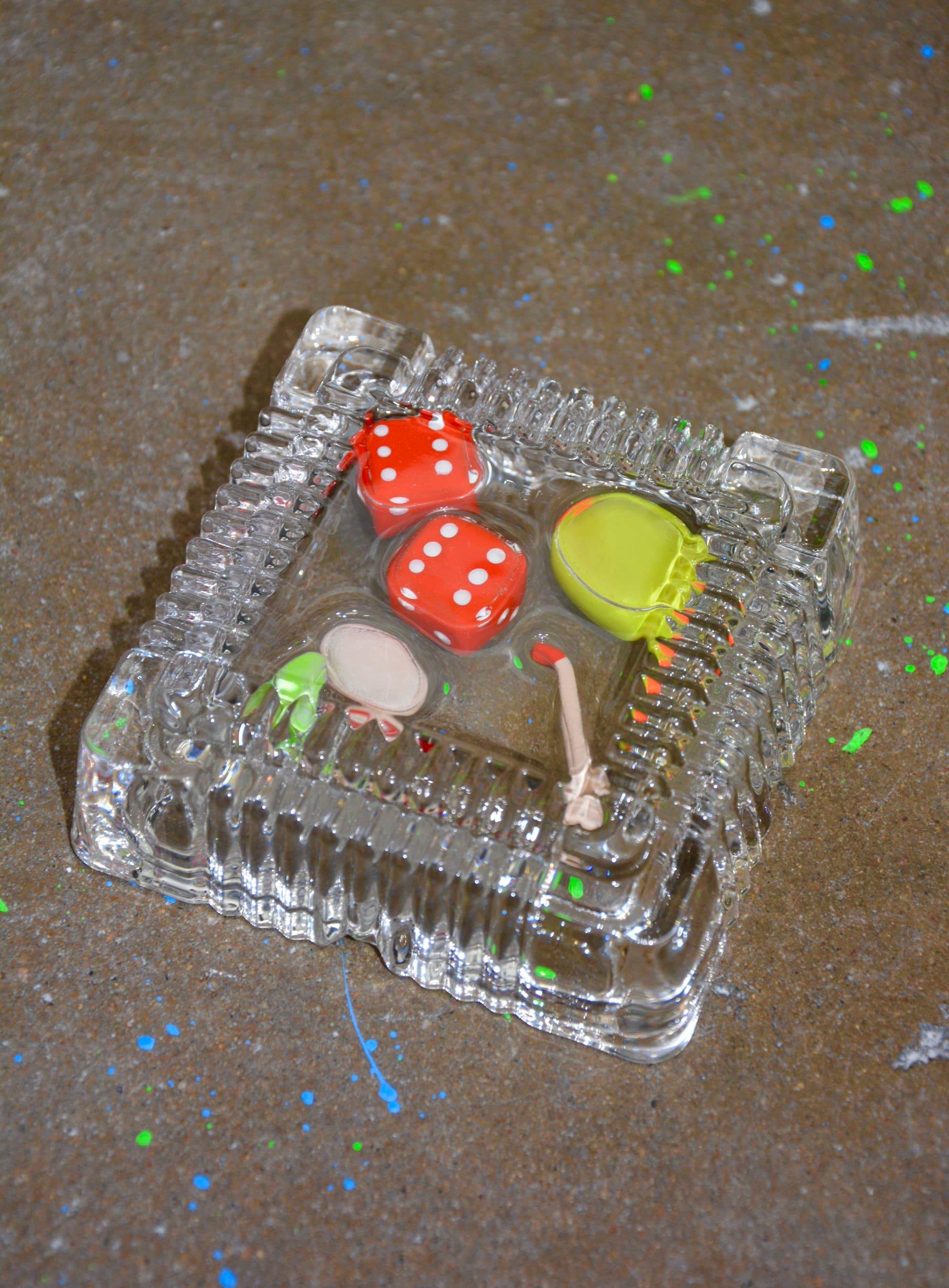 House of Savage – Engroshandel Askebæger – Lucky You Askebæger med keramisk oliven og terninger3