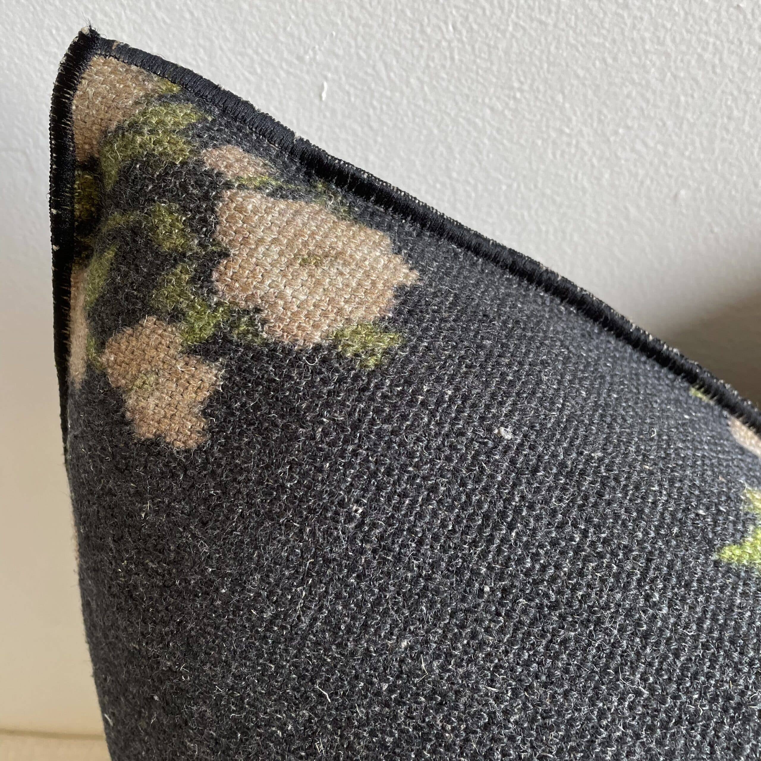 bloom home inc - Venta al por mayor Cojín decorativo - Cojín de acento de lino francés Wabi Sabi con rosas4