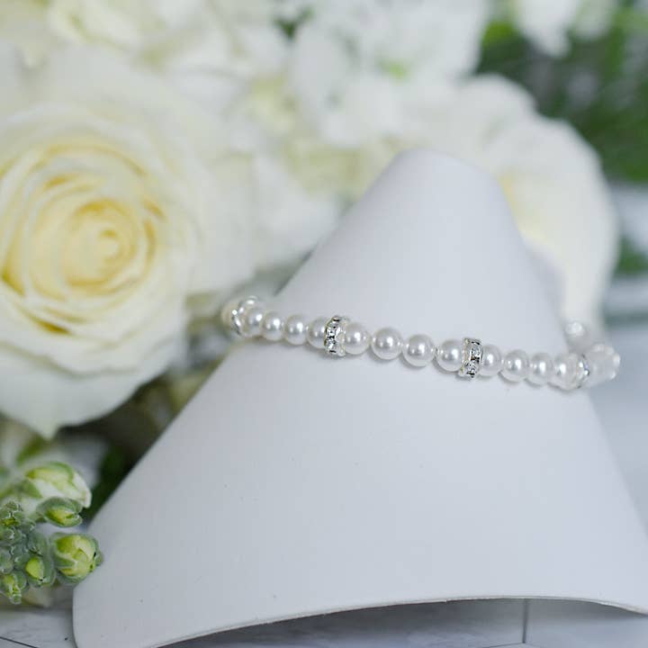 Le bracelet Charlotte pour la vente par Designed by Stacey Jewelry