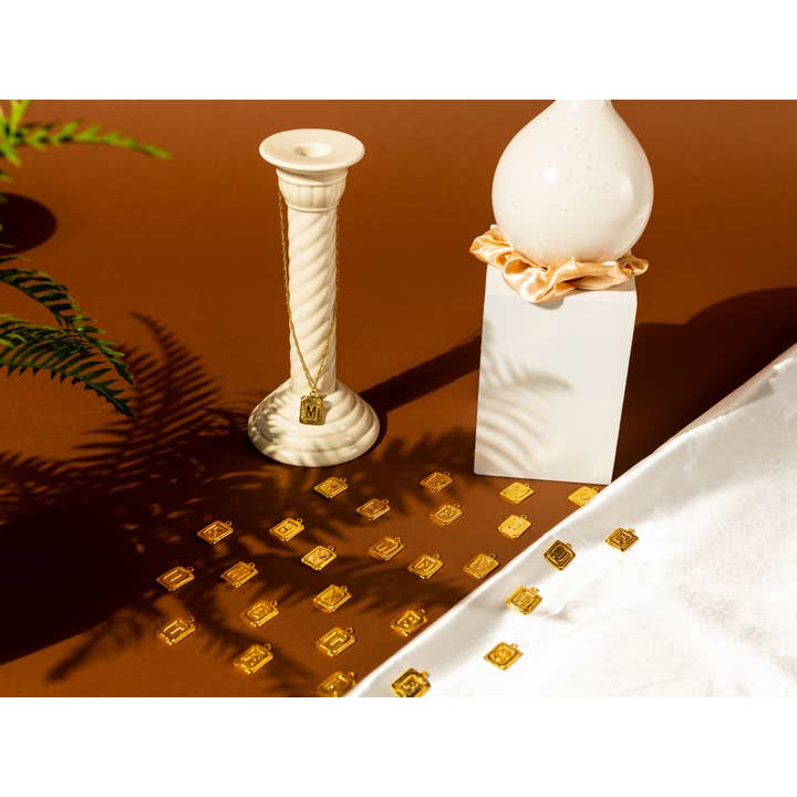 Naam - Collana con alfabeto per la vendita all'ingrosso da parte di Meri Peti