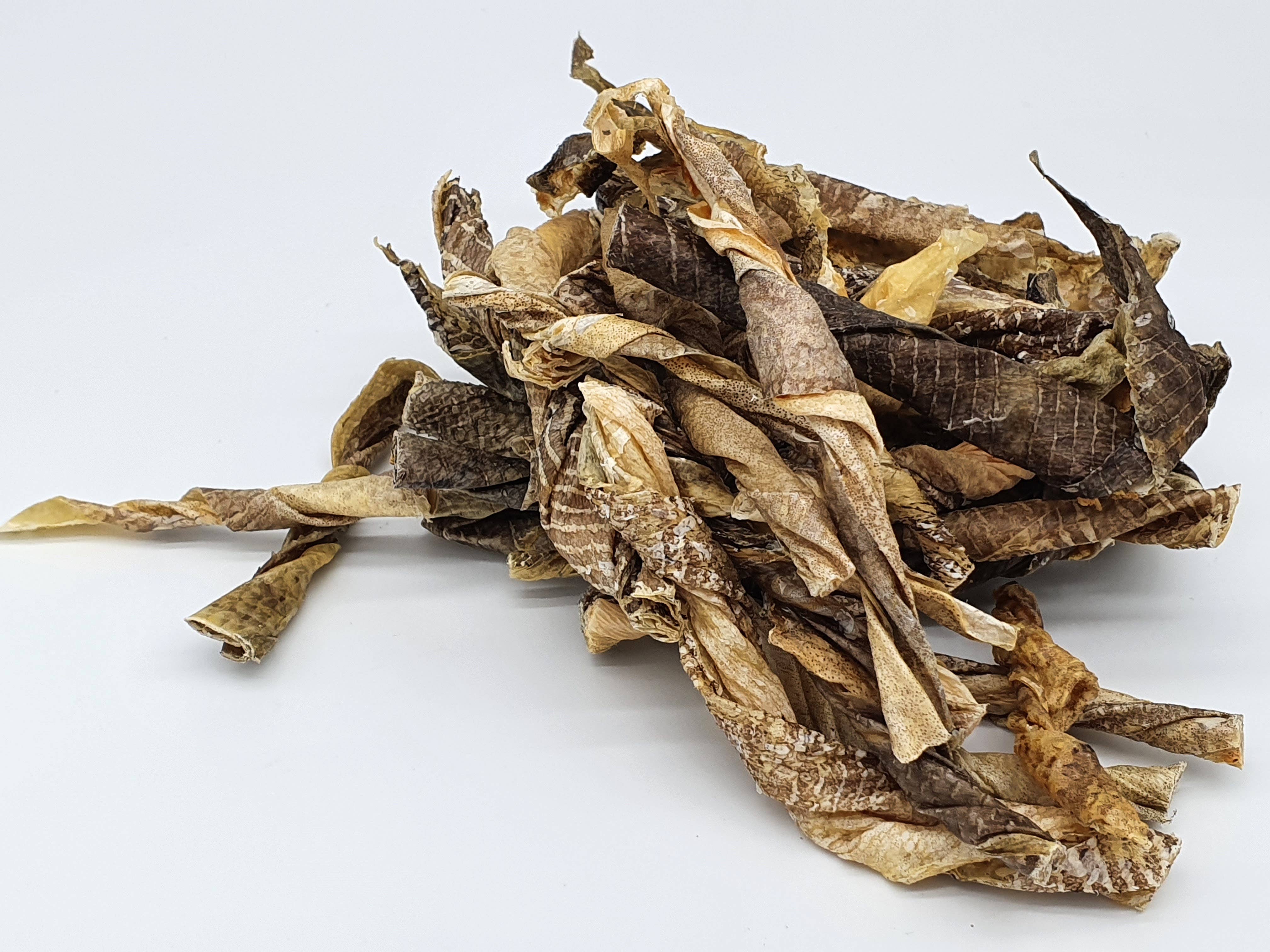 TickledPet - Vente Friandises – chien - Sac de vente au détail de 5 oz Icelandic Codfish Skin Twists1