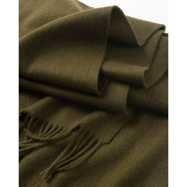 Verde Oliva Bufanda de lana de cordero tejida lisa verde oliva de venta al por mayor en Faire3