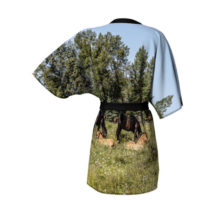 Bata kimono Alberta Wildies «The Gathering» para venta al por mayor de Back to Nature Apparel