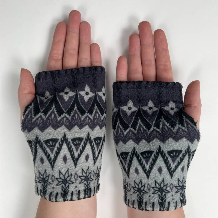 Green 3 – wholesale Hand warmer – Polar Fleece Hand Warmer Fingerless Gloves - Nordic1