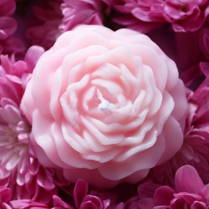 Blomsterbädd: Handgjort sojavax litet blommigt ljus för wholesale av Sapphic Flames