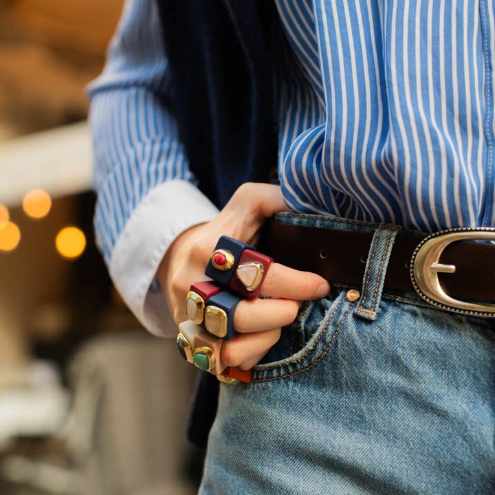 ÉMOLO - Wholesale Cocktail/Statement Ring - Large burgundy ring with mother-of-pearl1