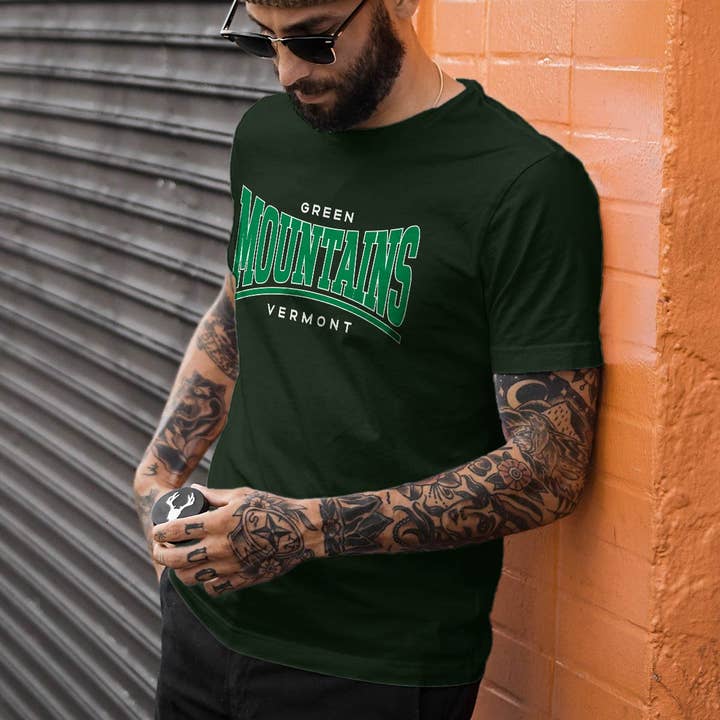 RetroPlanet - Wholesale T-Shirt (Graphic) - Unisex - Green Mountains Vermont T-Shirt, Sweatshirt, Hoodie Adult