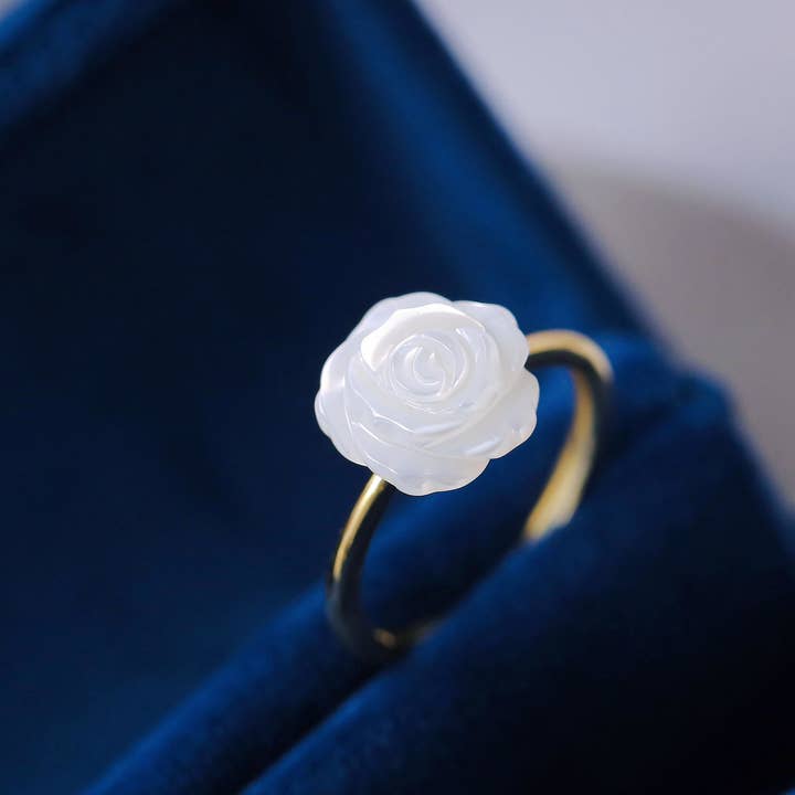 happyzzzsu - Wholesale Cocktail/Statement Ring - 925 Sterling Silver Natural Mother of Pearl Flower Ring