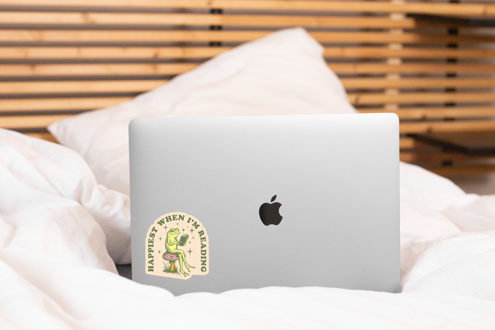 Yarnival - Wholesale Sticker - Happiest When I'm Reading Sticker - library, books, frog2