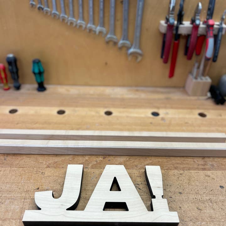 e+m Holzprodukte - Wholesale Desk Riser - Display4