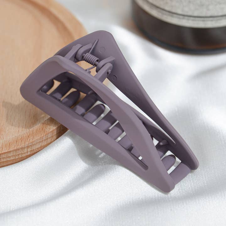 SoapElenGlen - Wholesale Hair Clip - Women's - French Geometric Hollow Triangle Hair Claw Clip11