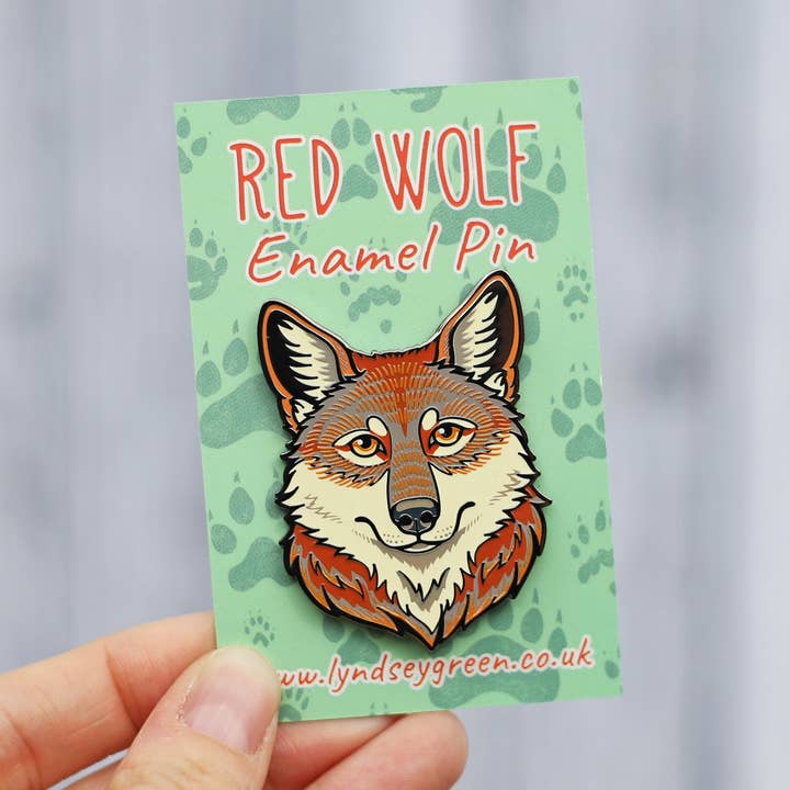 Épingle en émail dur Loup Rouge pour la vente par Lyndsey Green Illustration