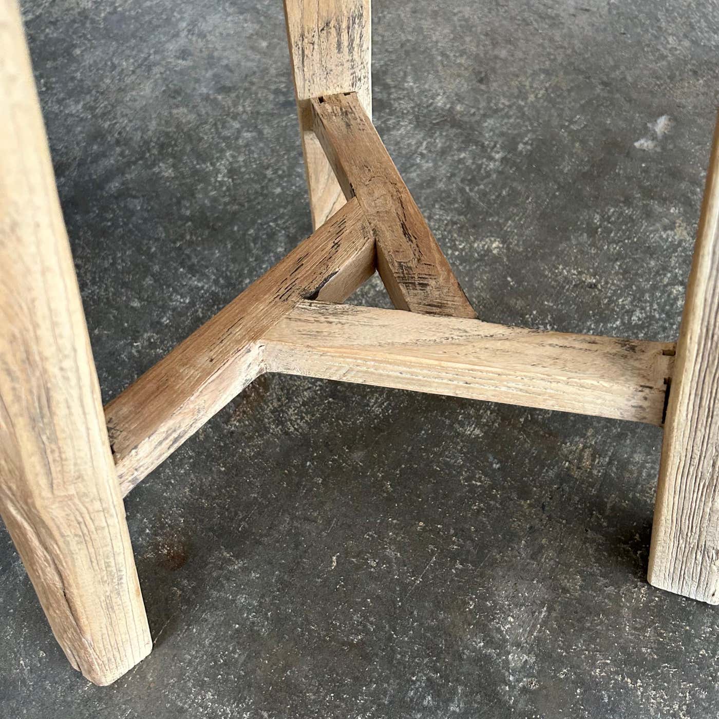 bloom home inc – wholesale Stool – Elm Stool5