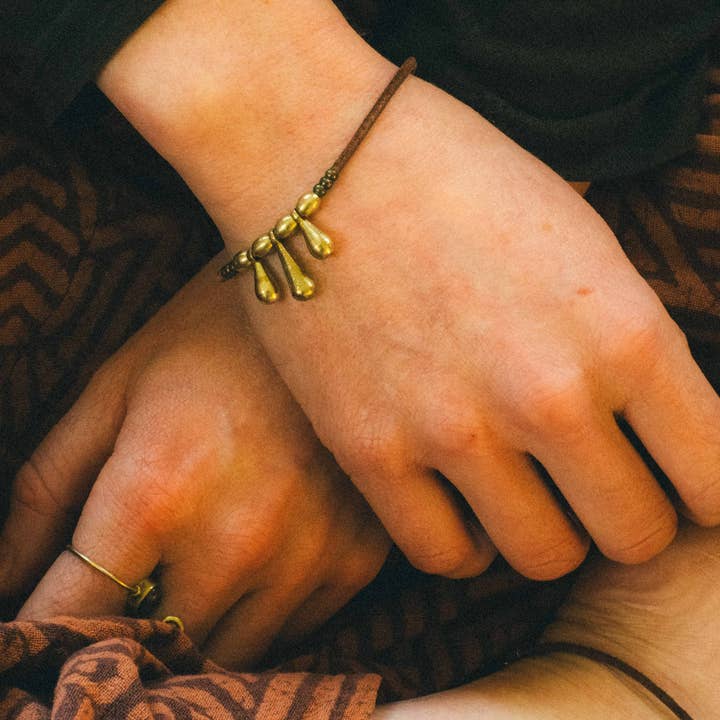 Leather bracelet 3 small brass drop charms » Handmade for wholesale by Nomadu