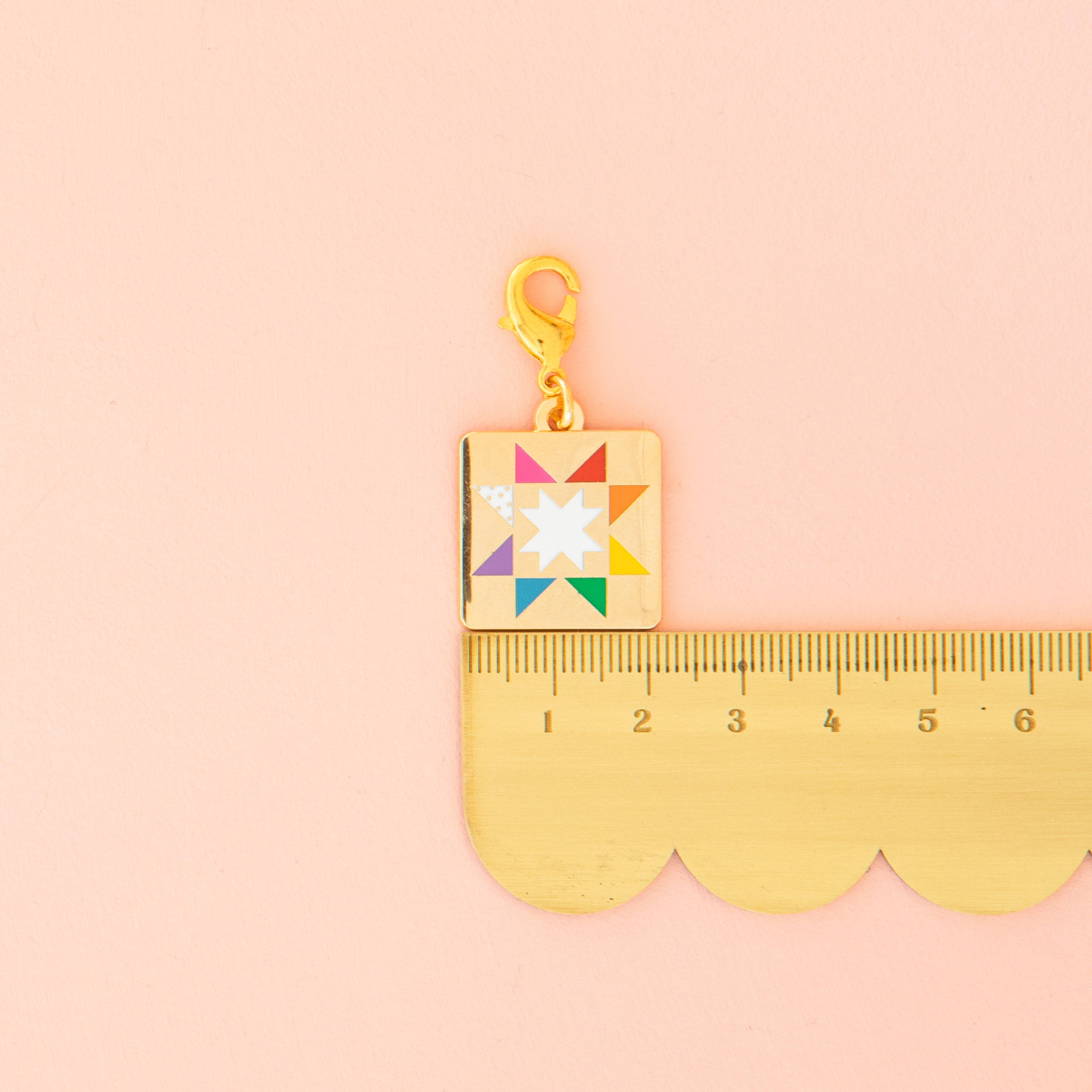 Sarah Hearts - Wholesale Purse/Bag Accessory - Unisex - Quilt Star Removable Zipper Charm2