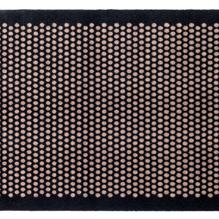 FLOOR MAT 90 x 200 CM - DOTS/BLACK SAND for wholesale by TICA COPENHAGEN ApS