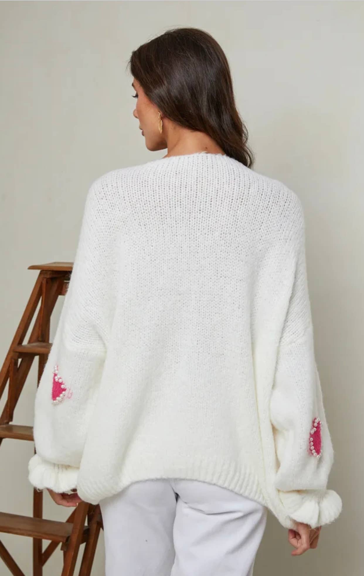 LÉA & LUC – wholesale Pullovertröja - Dam – Tröja med hjärtmönster och pärlor, V-ringad, dam6